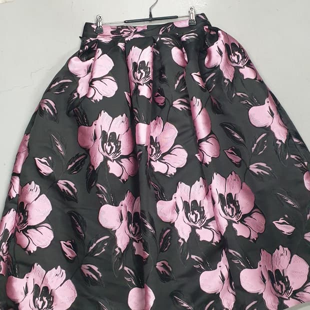 DINT 플라워 롱 플레어 스커트