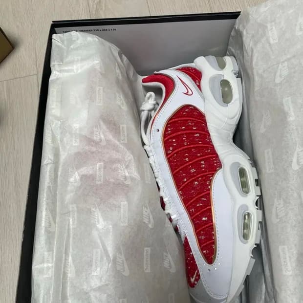 나이키 슈프림 테일윈드 맥스