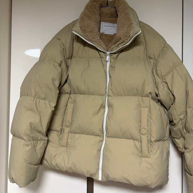 (새상품급) 커스텀멜로우 거위털 숏패딩 베이지 M
