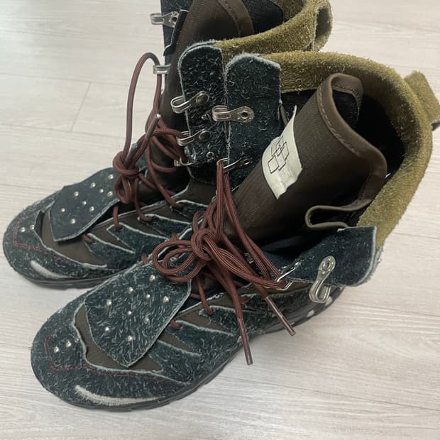 살로몬 더 브로큰 암 정글