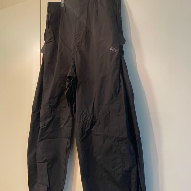 산산기어 25ss 사이드스냅 팬츠 4사이즈 판매합니다 !