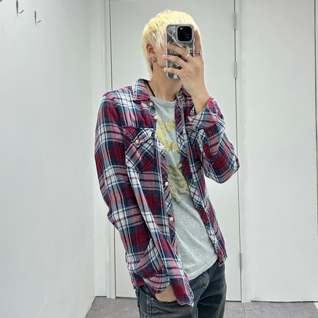 AZUL by mousey red vintage shirts