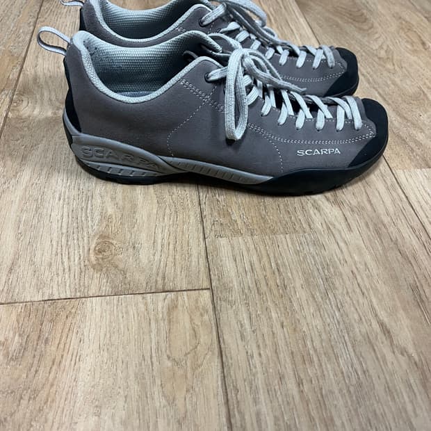스카르파 모히토 스틸그레이 270