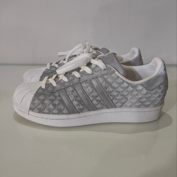 225mm 아디다스 슈퍼스타 메탈릭 리플렉시브 스니커즈