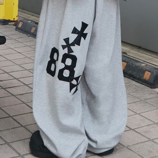 포장도 안뜯은 스켈리웩 벌룬 팬츠