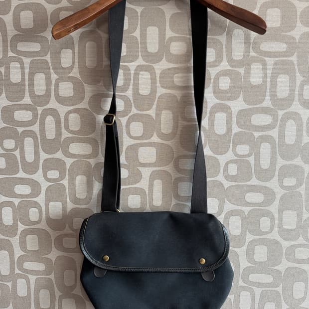 Brady bag 브래디백 헤리티지 아본 크로스 백 블랙