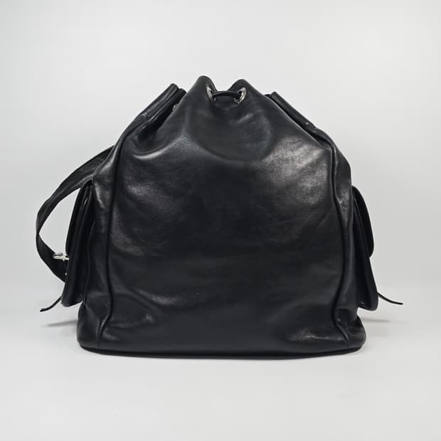 생로랑 드로우스트링 크로스 숄더 버킷백 