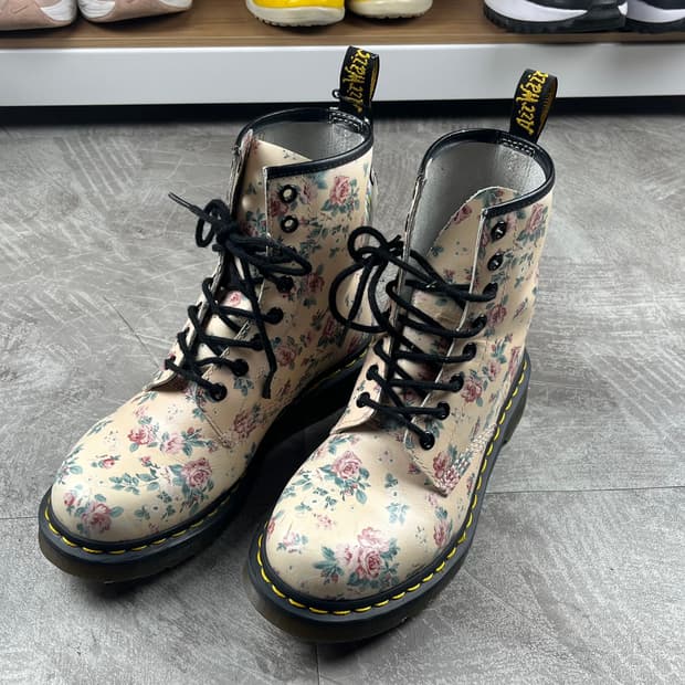 닥터마틴 플로럴 245