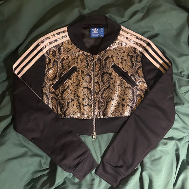 Adidas 뱀 느낌 크롭 투웨이 져지