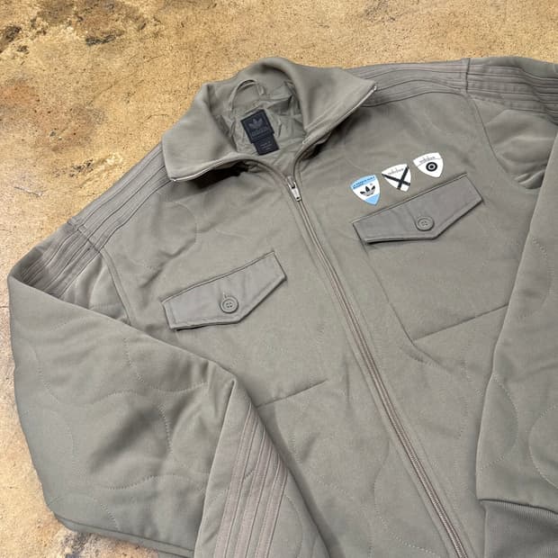 아디다스 카키 트랙탑 윈터 져지 자켓