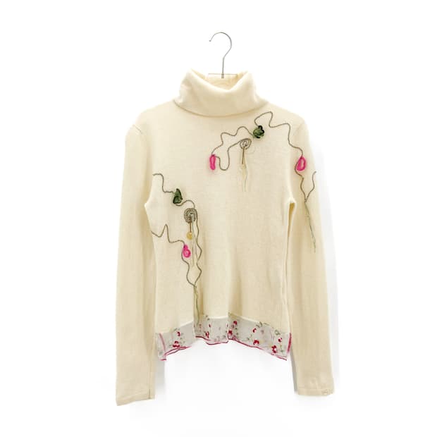 빈티지 자수 터틀넥 니트 