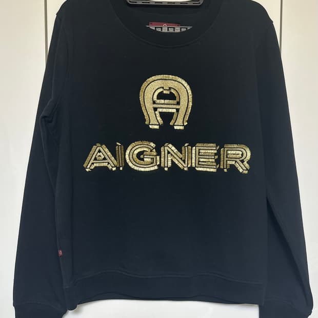 아이그너 한정판블랙 맨투맨 골드 로고 