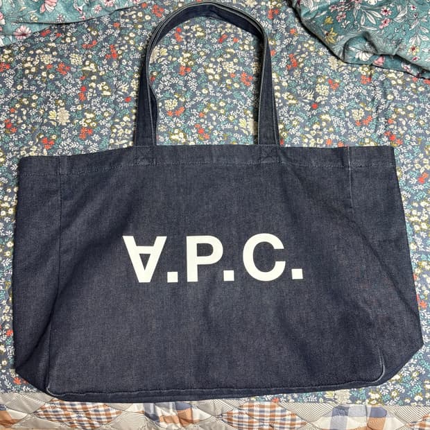 아페쎄 다니엘라 쇼핑백 인디고 팝니다