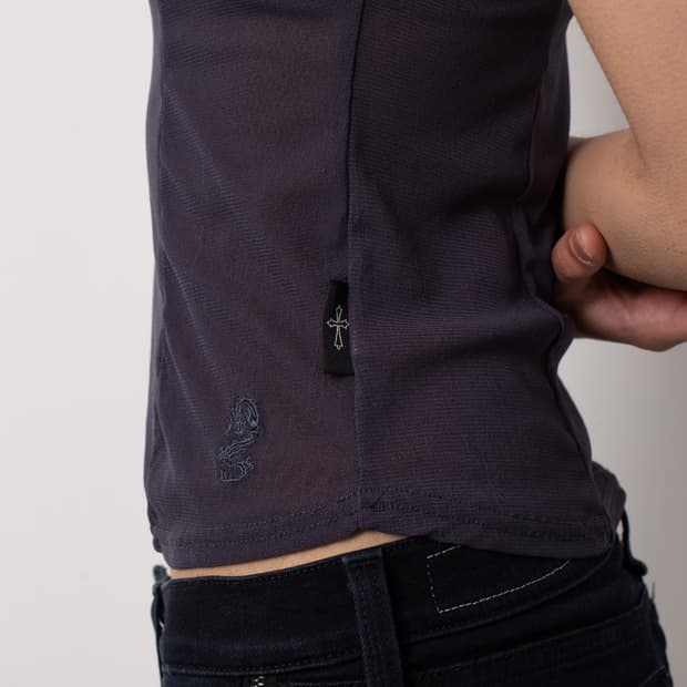 OZZ CROCE MESH V-NECK EMBROIDERY T-SHIRT
