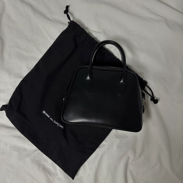 [Comme des Garcons] 아오야마 백 라운드 2호