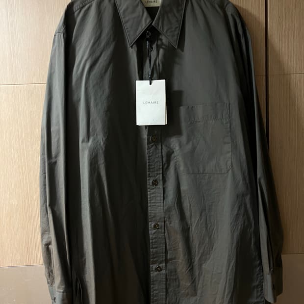 르메르 20시즌 스트레이트 카라 셔츠 커피색 46사이즈 팝니다
