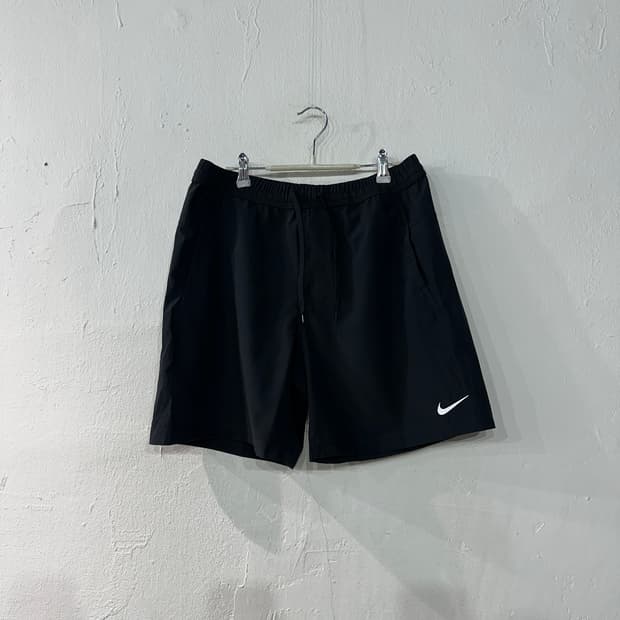 나이키 드라이핏 폴리 반바지 L
