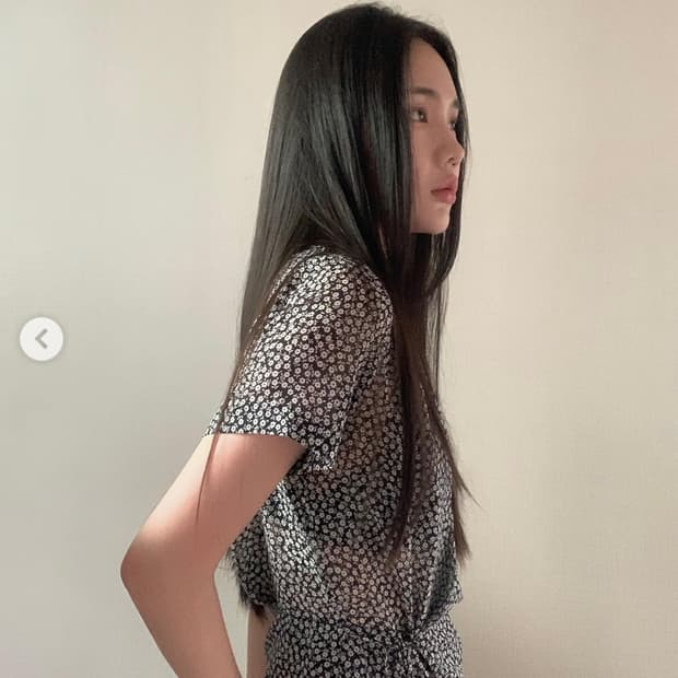 오브네어 ovneir 누가영 클레어 블라우스 플로럴