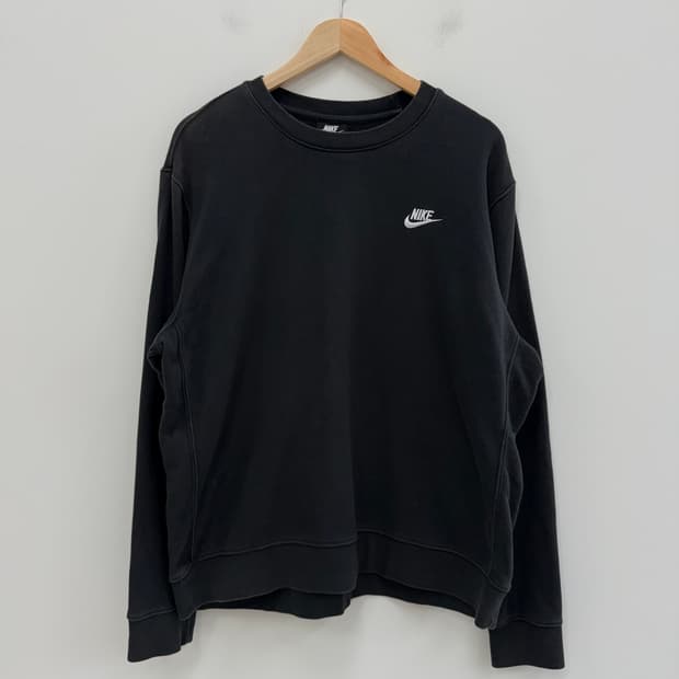 [XL] 나이키 솔로스우시 라운드 맨투맨 스웻셔츠 3707