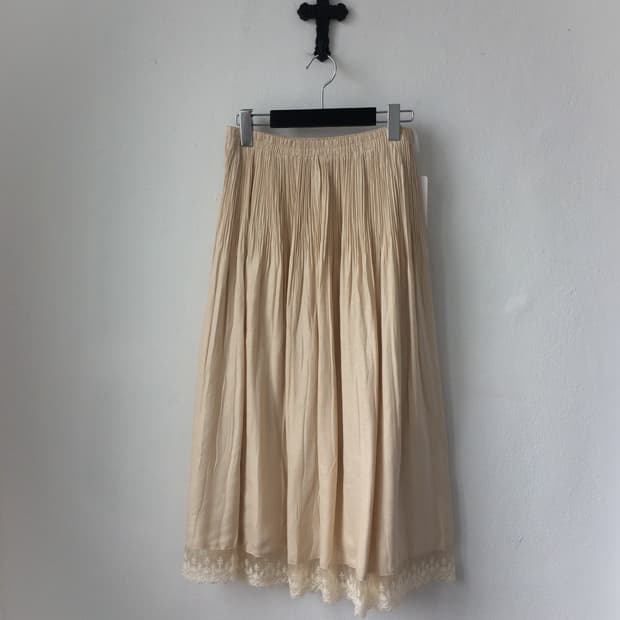Lace point pleats long skirt