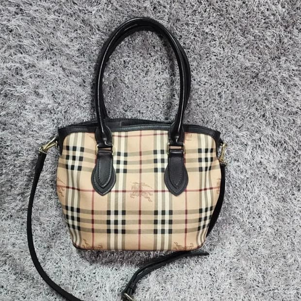 버버리 헤이마켓 체크 토트백 숄더백