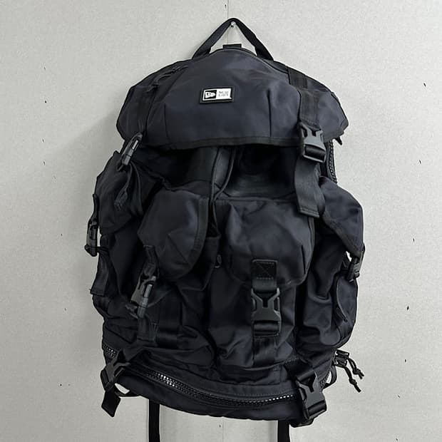 뉴에라 멀티포켓 백팩 