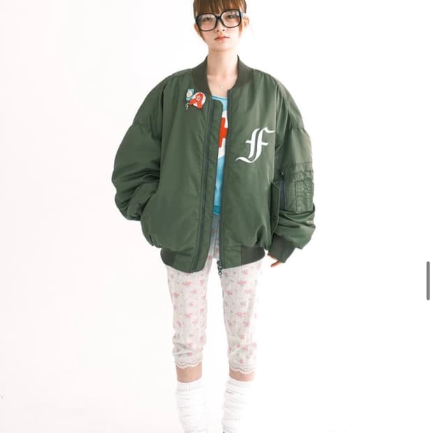 샵페어리 봄버자켓 카키