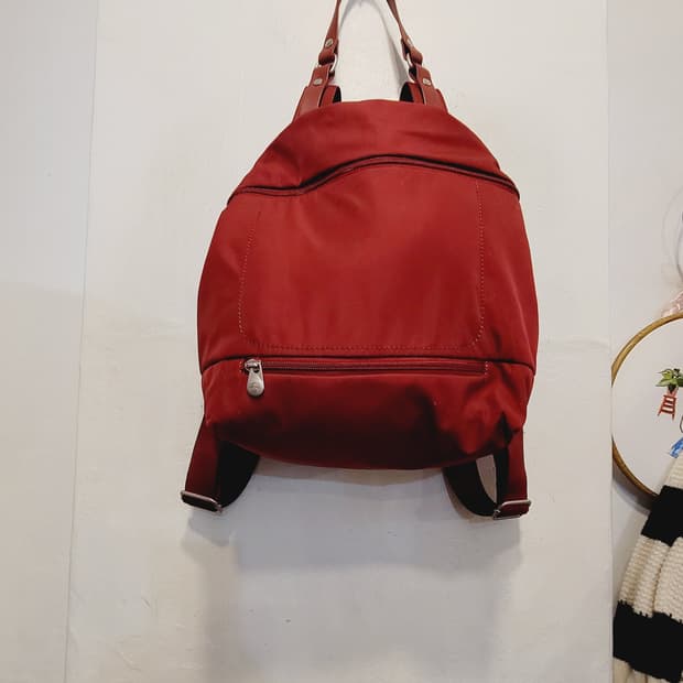만다리나덕 버건디 백팩