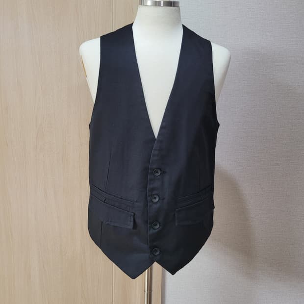 자라 ZARAMAN V넥 4버튼 조끼 100 블랙