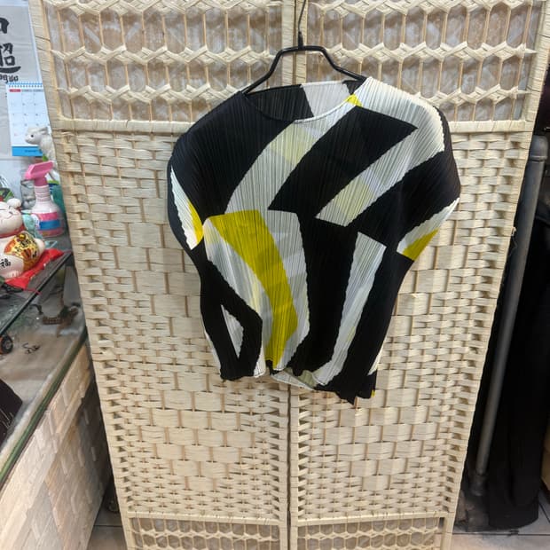 3/66 정품 플리츠플리즈 팝니다