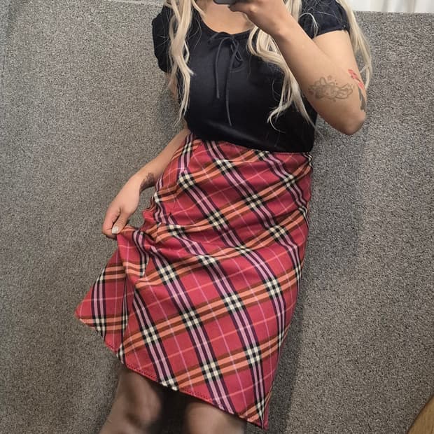 BURBERRY RED CHECK SKIRT 