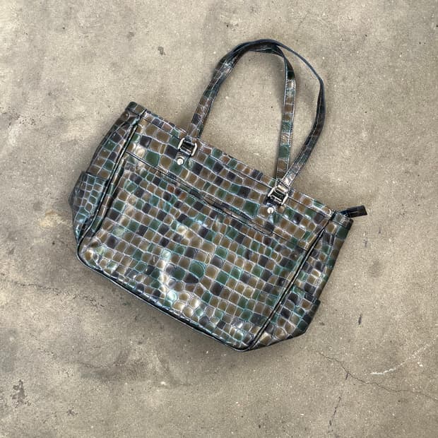 Cocco Fiore 에나멜 백 