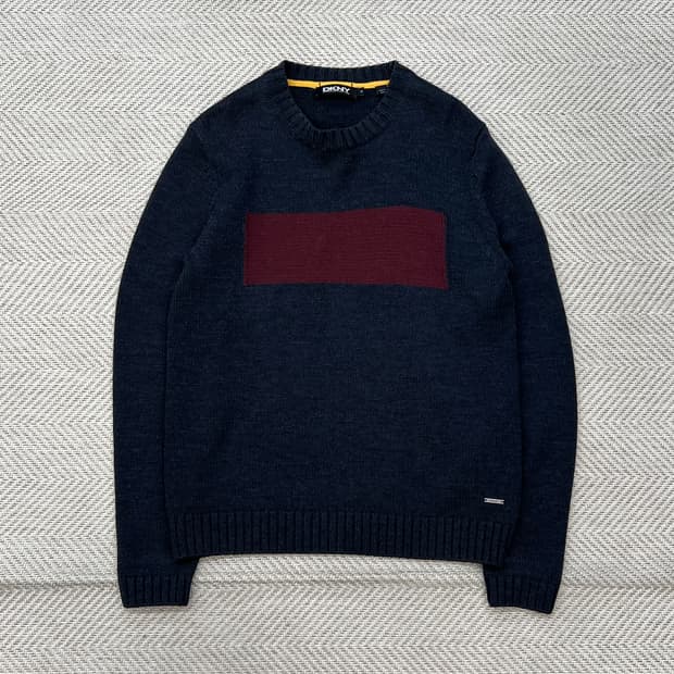 DKNY 라운드넥 니트 r2351