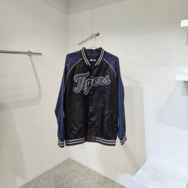 MLB 디트로이트 타이거즈 바시티 자켓