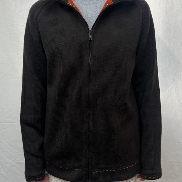 ships knit zip-up