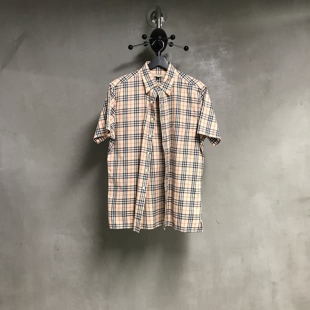 버버리 반팔 셔츠 M