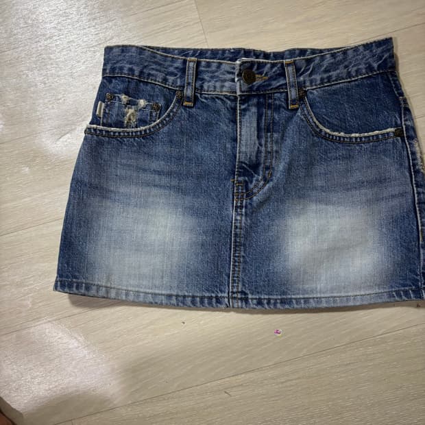 새상품 ) 글로니99 LOW RISE MINI SKIRT 