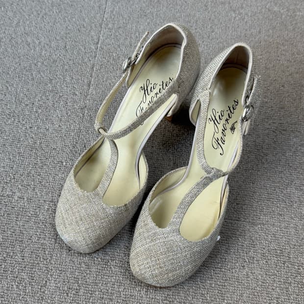 일본 수제화 HIO의 T스트랩 힐 35.5