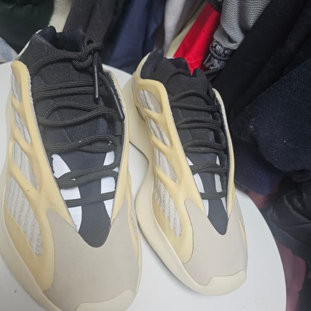 이지부스트700v3 아자엘 