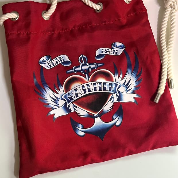 장폴고띠에 하트 로고 숄더백