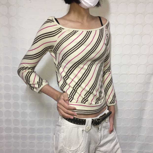 버버리 9부소매 상의