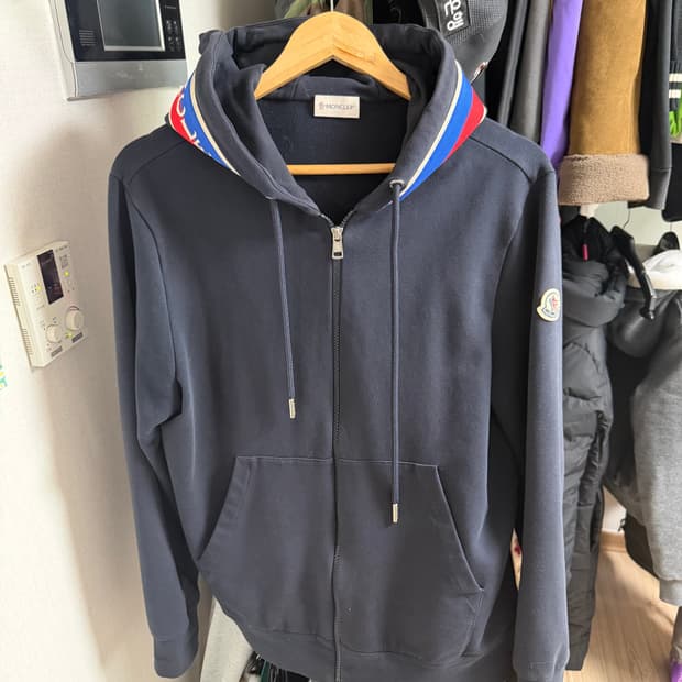[새상품급.정품] 몽클레어 로고 후드집업 L