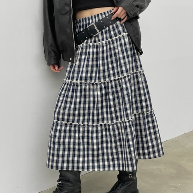블랙업 퓨오나 체크 플레어 스커트