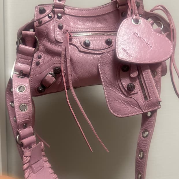 발렌시아가 네오카골 xs 베이비핑크