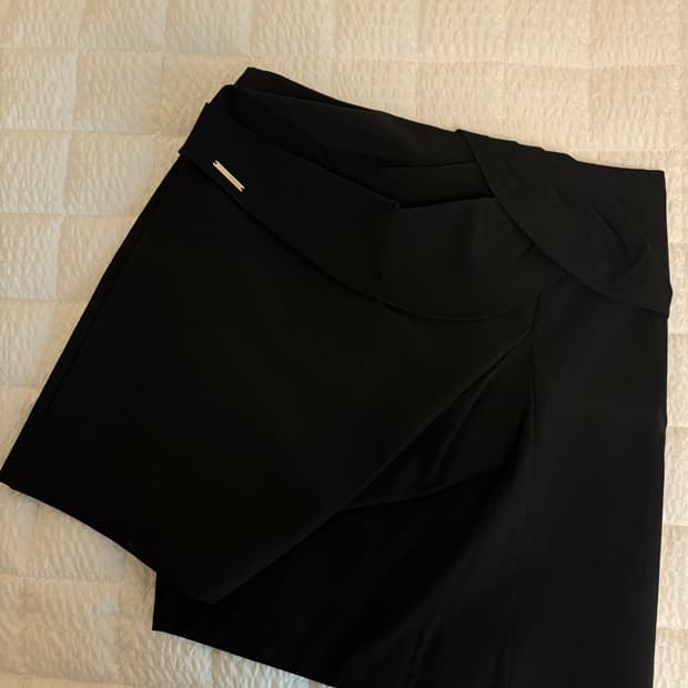 미세키서울 Layered chiton mini skirt BLACK