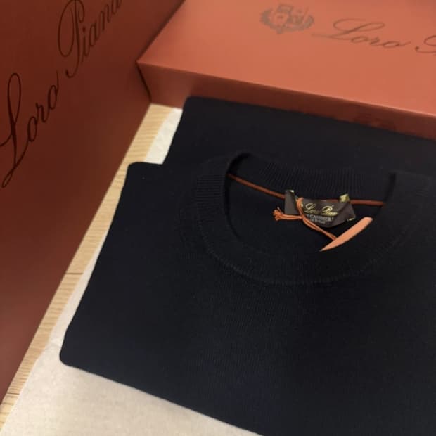 (새상품) 로로피아나 베이비 캐시미어 니트