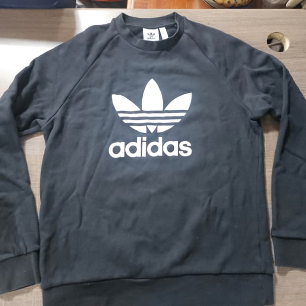 아디다스 트레포일 맨투맨 블랙 X