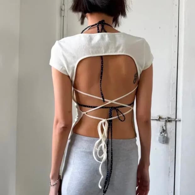 에스이오 OPEN BACK CAP SLEEVE TOP CREAM