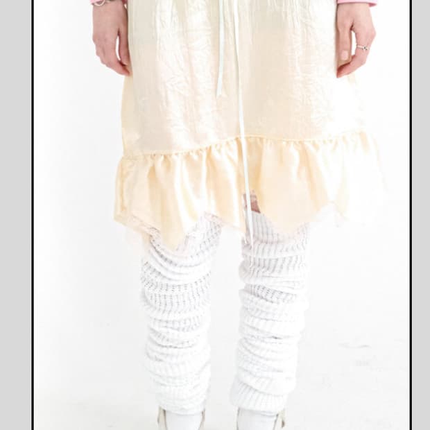 페어리 pointed satin midi skirt peach