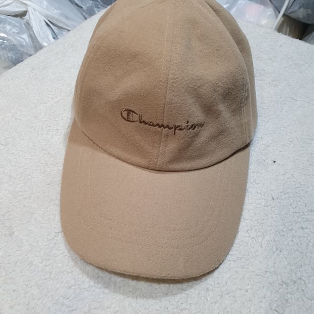 챔피온 베이지 볼캡 모자